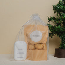 Load image into Gallery viewer, Bathtender × Reakella | Christmas Little Treat Set [Set of 5]
